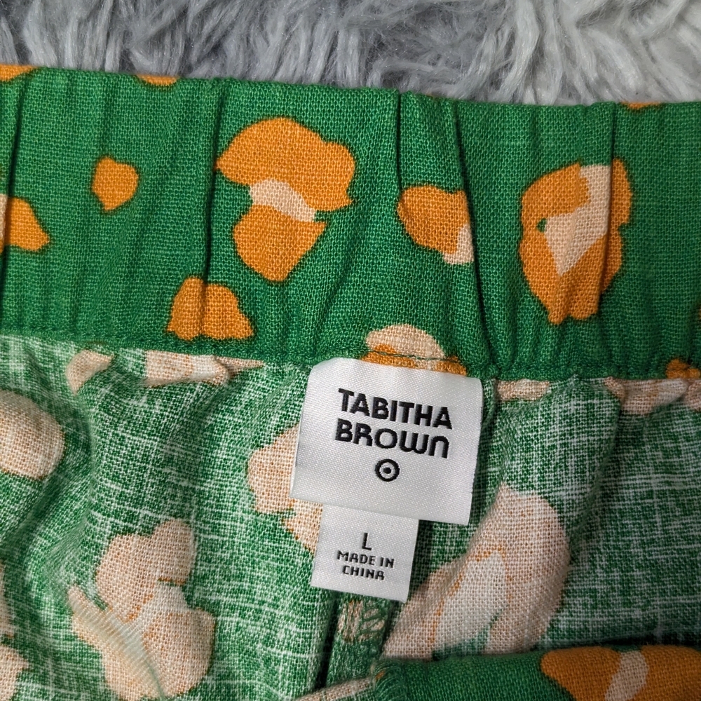 Tabitha High Waist Green and Orange Shorts with Playful Animal Print Design - Picture 2 of 7